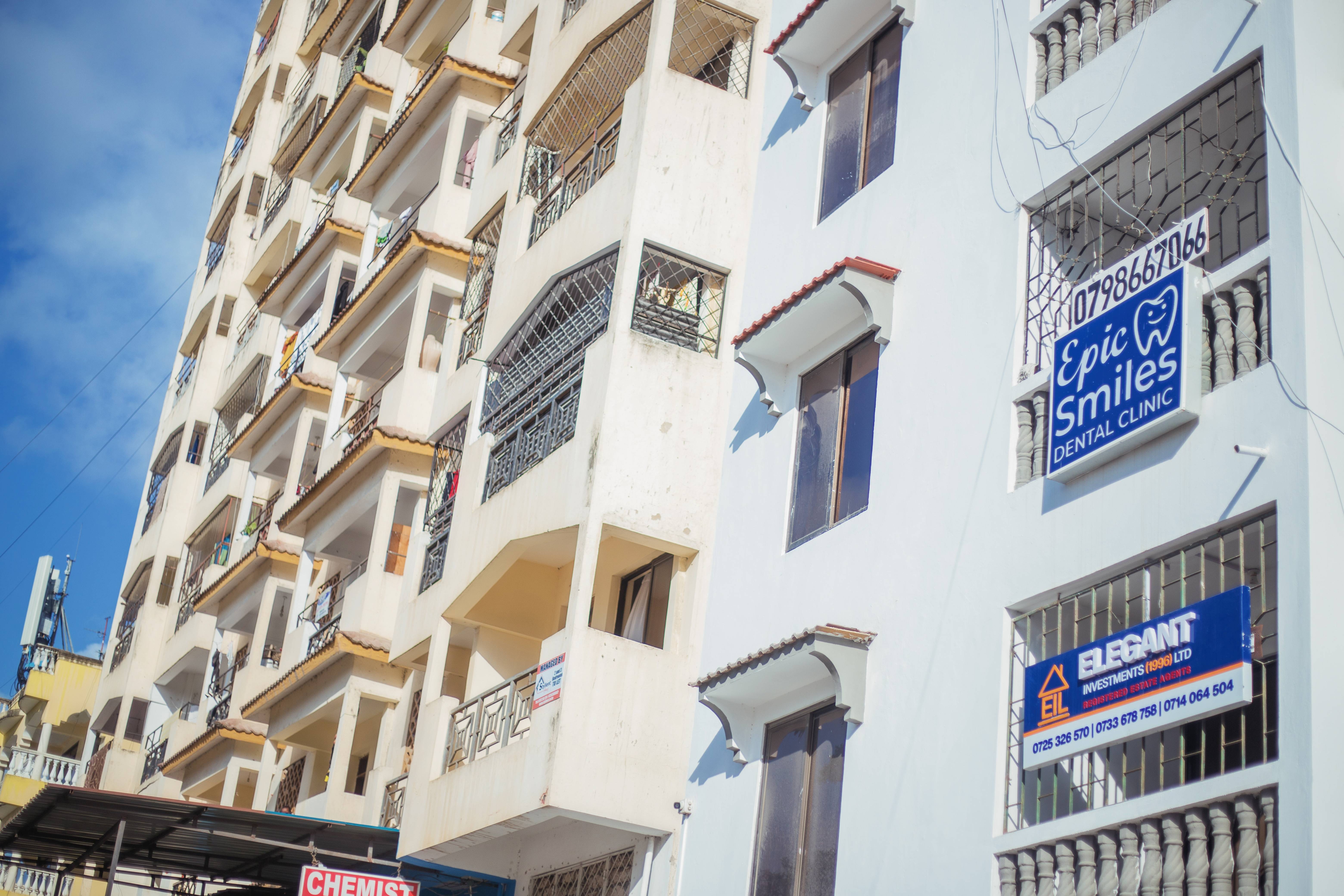 Epic Smiles Dental Clinic Building Exterior